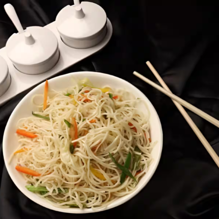 Veg Hakka Noodles
